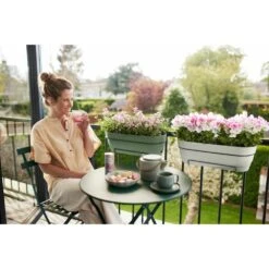 Elho Vibia Campana Balkonbak Allin1 70 Cm Groen -Groen Thuis Winkel elho vibia campana balkonbak allin1 70 cm groen 1000x1000 64aebaf87e645 l